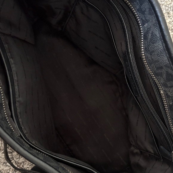 Michael Kors Black Tote Bag - Picture 4 of 7